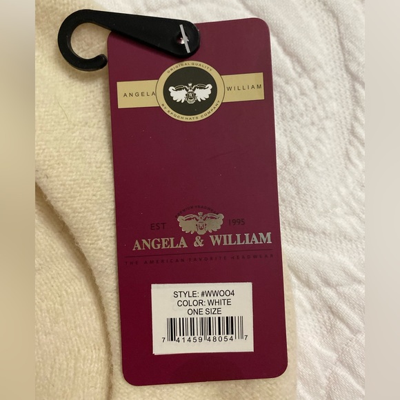 Beret or Beani off white 100 % Pure Wool. - Picture 11 of 11